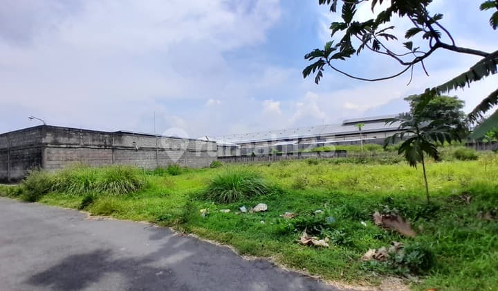 Jalan Palagan, Tanah Sleman Jogja, dekat Pasar Rejodani