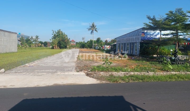 Banyuraden, Tanah Sleman, dekat Jogja City Mall (JCM)