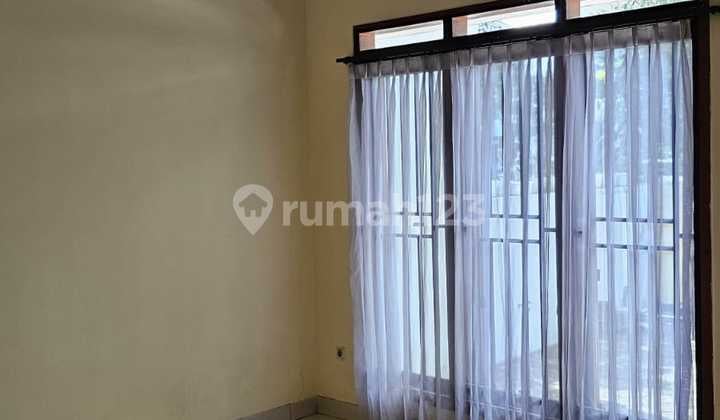 Disewa Rumah Nyaman Terawat Siap Huni Lokasi Strategis di Batununggal Bandung