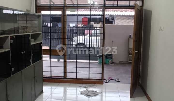 Disewakan Rumah Nyaman Siap Huni Minimalis Lokasi di Taman Kopo Indah 1 Bandung