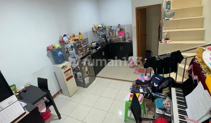 Rumah Siap Huni di Taman Palem Lestari Strategis Rumah Siap Huni di Taman Palem Lestari Strategis