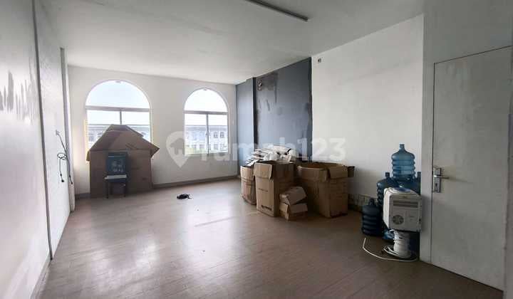 Ruko Siap Pakai di Colloseum Green Lake City Lokasi Strategis