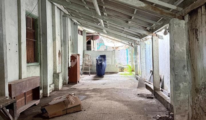 Old House Land Count in Cikini Central Jakarta Strategic Negotiable