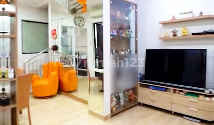 Beautiful and well-maintained house in Casa Jardin Cluster Anthurium, West Jakarta.