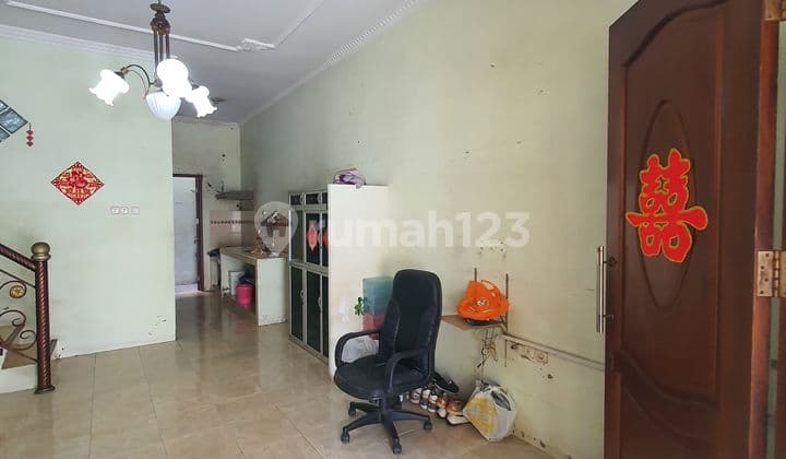 Ready-to-Occupy House in Nusa Indah Cengkareng Strategic Location Negotiable