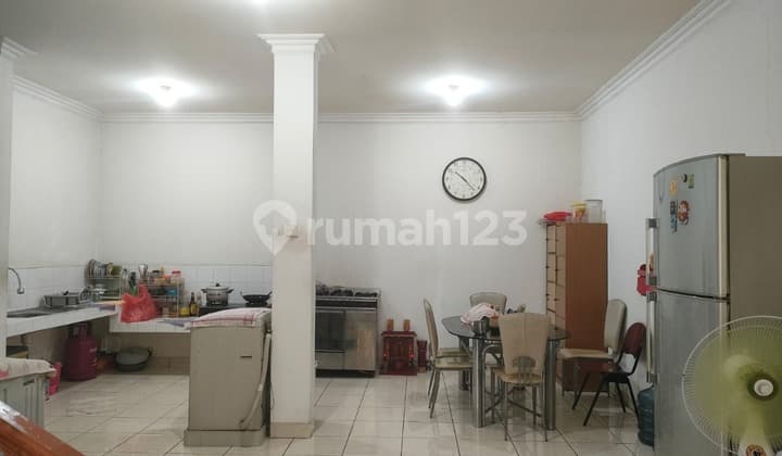 2-Story Residential House in Taman Semanan Indah, West Jakarta, Strategic Location