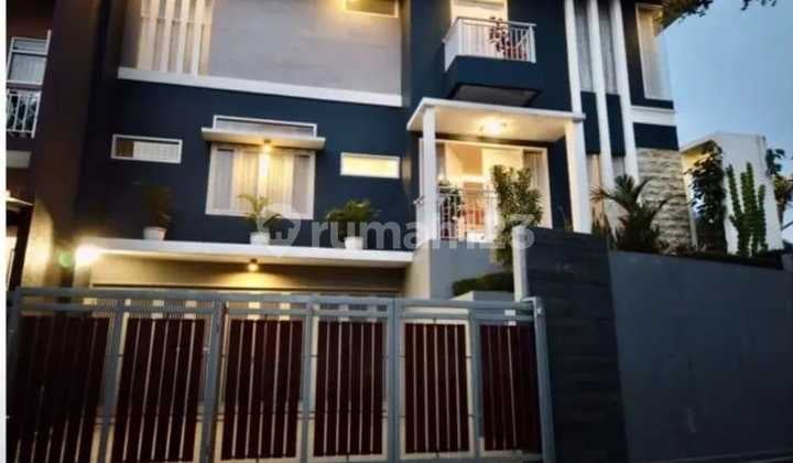 Jual Cepat Rumah/villa Semi Furnished 2 Lt Di Kol. Masturi