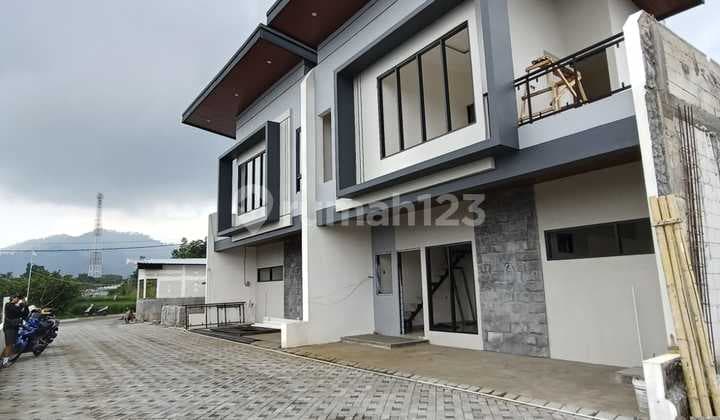 Affordable Stone Villa in the City Center with Attractive Views and Swimming Pool