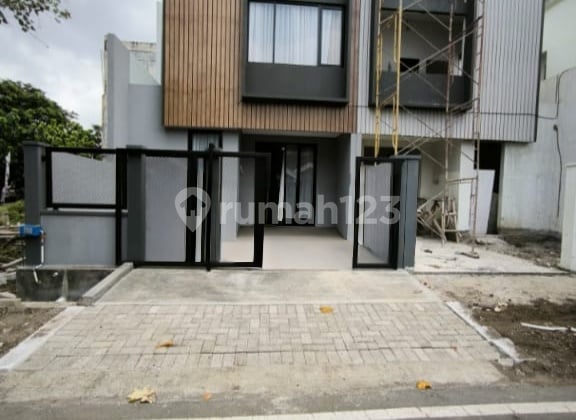 Rumah Sawojajar Dua Lantai Siap Huni Bangunan Baru