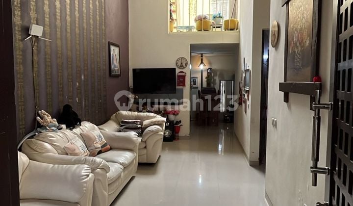 Rumah Permata Jingga 2 Lantai Siap Huni Cantik Minimalis Dekat Ub