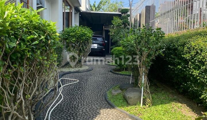 For Sale Luxury House in Dieng Near Ub and Ma Chung
