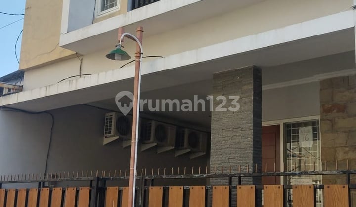 Dijual Rumah Kos Siap Huni 3 Lantai Dekat Poros Suhat dan Ub