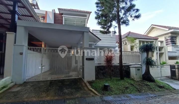 Dijual Rumah Mewah Dua Lantai di Villa Puncak Tidar Lengkap dengan Kolam Renang