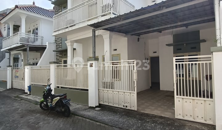 Two-Story Sigura Gura House Near UIN, Ready to Occupy.