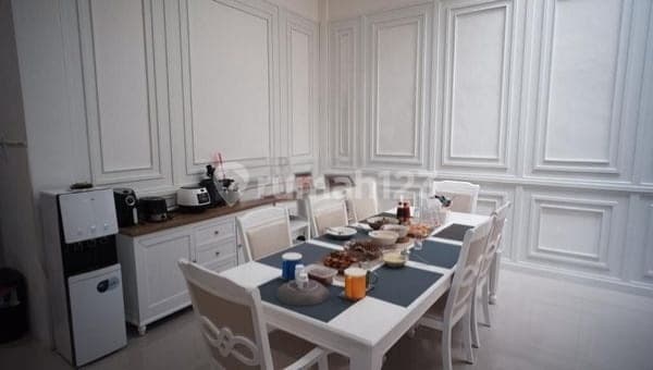 Quick Sale Luxury 2-Story House in Karangploso.