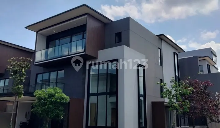 Disewakan Rumah Mewah Kawasan Elit Baru Layton Navapark BSD