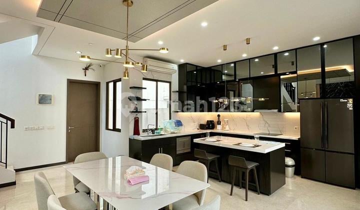 Rumah Mewah Full Furnished Hook The Zora Bsd Dekat Mall dan Sekolah