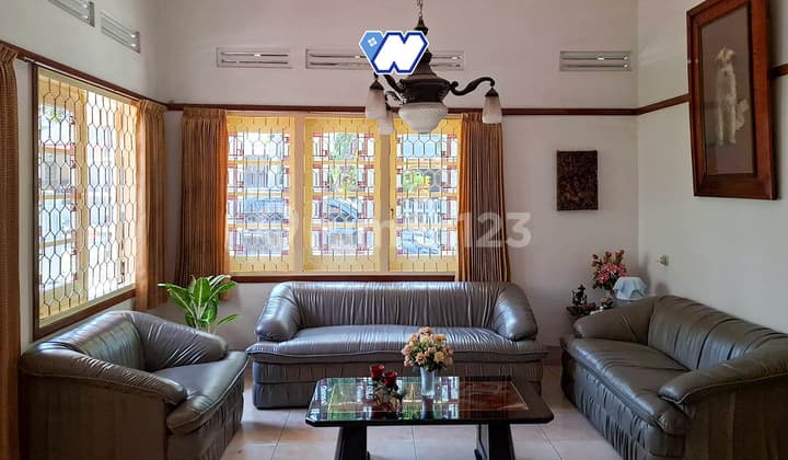 Full Furnished, Rumah Cagar Budaya, 2 Lantai, SHM, Dekat Pusat Perbelanjaan, Bebas Banjir