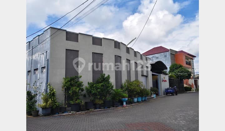 FOR SALE WAREHOUSE in the city center Simpang Borobudur Malang