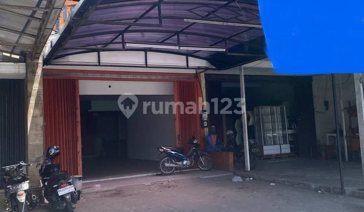 For rent, strategic shop house on Soekarno Hatta Road axis, Malang