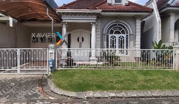 Disewakan Rumah Semi Furnished di Istana Dieng, Malang