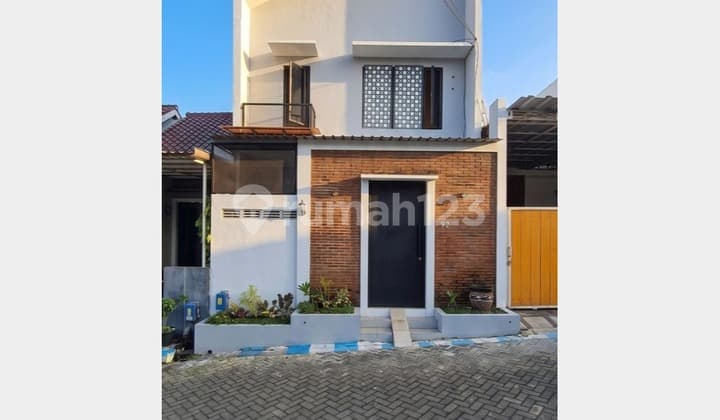 For Sale: Modern Industrial House in Pandanwangi, Malang City