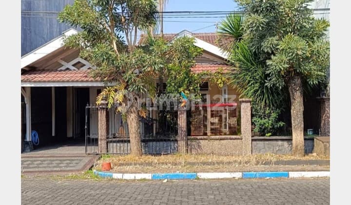 TURUN HARGA BANYAK! Dijual Rumah di Boulevard Araya Malang