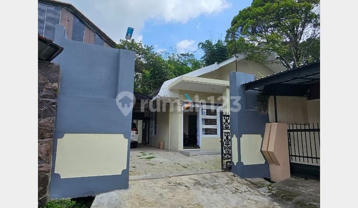 Dijual Rumah Furnished Siap Huni di Batu Malang