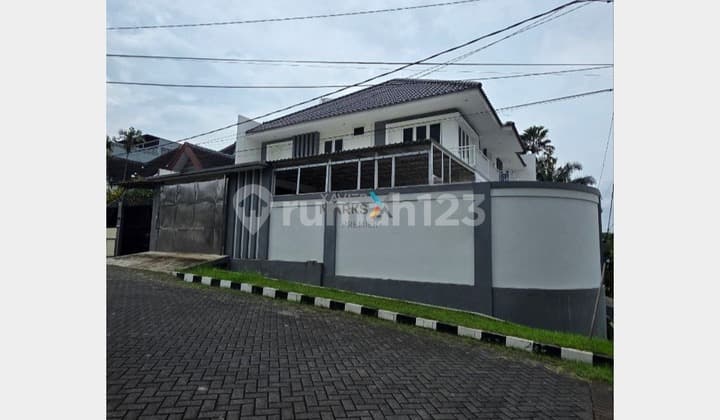 Dijual Rumah Hook di Lembah Dieng, Malang