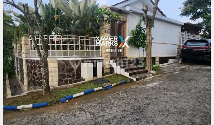Dijual Rumah Nuansa Villa - Cemorokandang (Villa Gunung Buring)