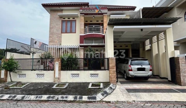 Rumah Mewah Terawat Semi Furnished di Graha Kencana Malang