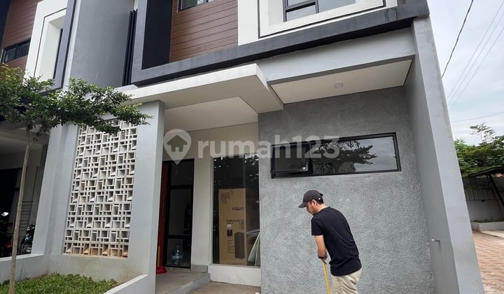 Rumah 2 Lantai Siap Huni di Buaran Serpong Dekat ke Bsd