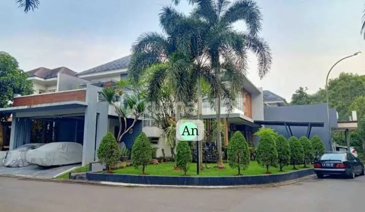 Rumah Hook Sebelah Taman di Kota Wisata Cibubur