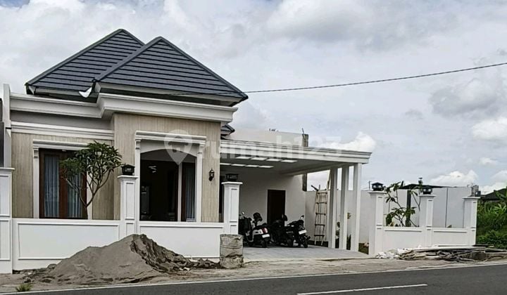 Dijual Rumah Siap Huni Desain Cantik Lokasi Strayegis