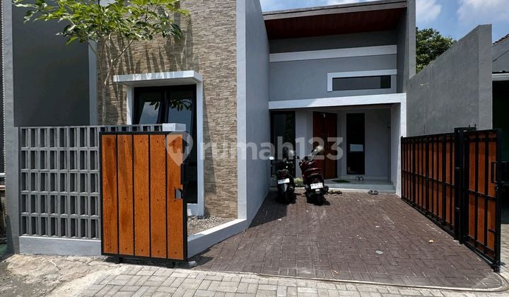 Dijual Rumah Cantik Lokasi Sangat Strategis
