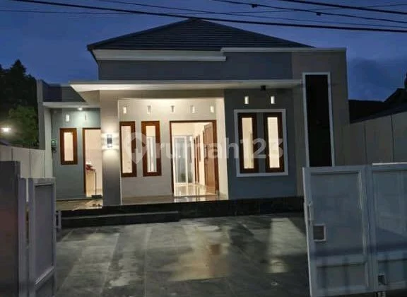 For Sale Beautiful Modern Very Strategic Location