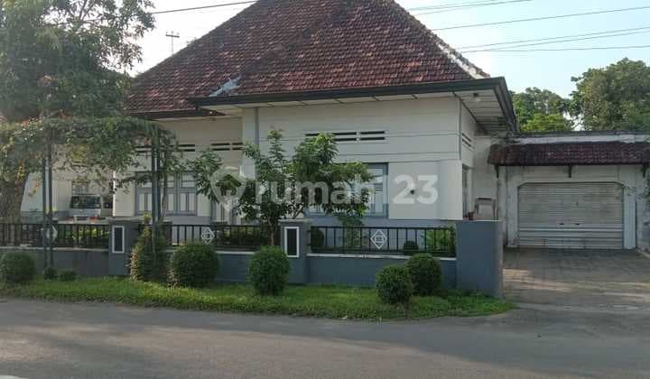 For Sale Classic House in Central Jogja City Suitable for Homestay