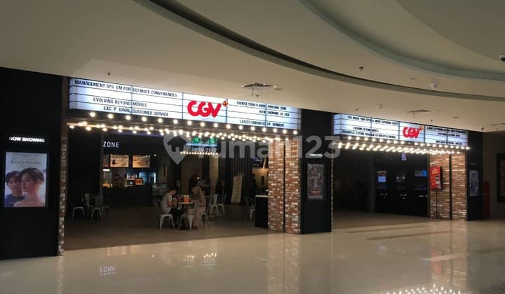 Disewakan Ruang Usaha Cocok untuk Kantor di Gedung Mall Sleman