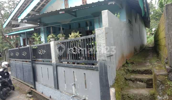Land for Sale with Free Building, Donoharjo, Ngaglik, Sleman, Yogyakarta