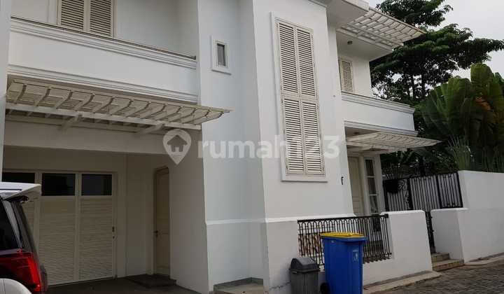Rumah Bagus Semi Furnished Kemang