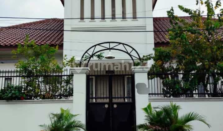 Rumah Jelambar Bagus Semi Furnished Shm Jelambar, Jakarta Barat