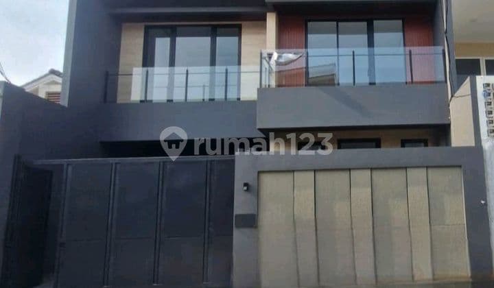 Rumah Puri Indah Hadap Selatan Dengan Lift