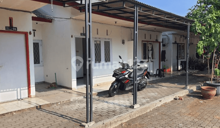 Rumah Kontrakan Dgn 1 Kt Hanya 3 Menit ke Pakuwon Mall Bekasi Cocok untuk Keluarga dan Parkir Mobil Luas