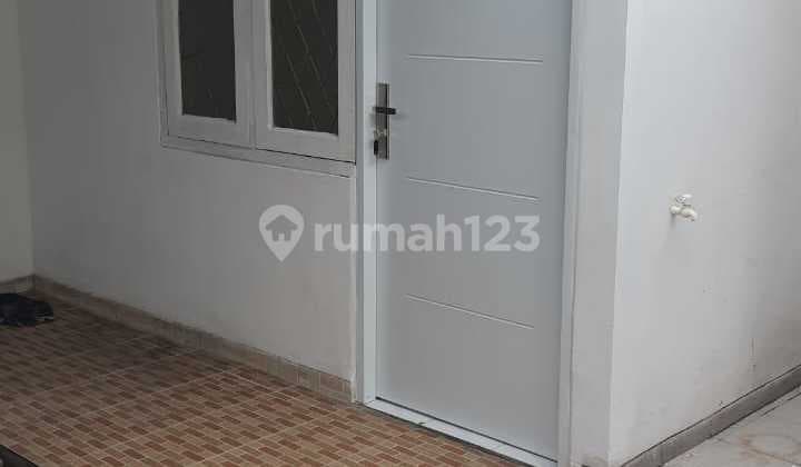 Rumah Kontrakan Nyaman dan Bebas Banjir Dgn 1 Kt Hanya 3 Menit ke Pakuwon Mall Bekasi dan Free Parkir Mobil