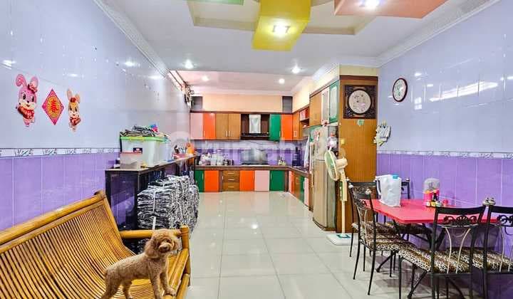 Ruko 3,5 Tingkat Di Inti Kota - Cocok Untuk Tinggal / Buka Usaha