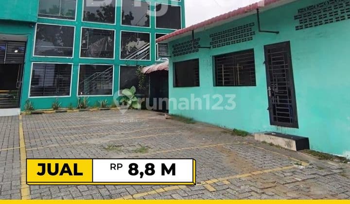 Gedung Komersial di Pusat Kota Jl Iskandar Muda Medan Baru