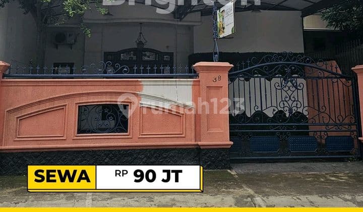 Rumah Lebar 8mtr Ex Cafe Siap Huni Inti Kota Daerah Jl Patimura