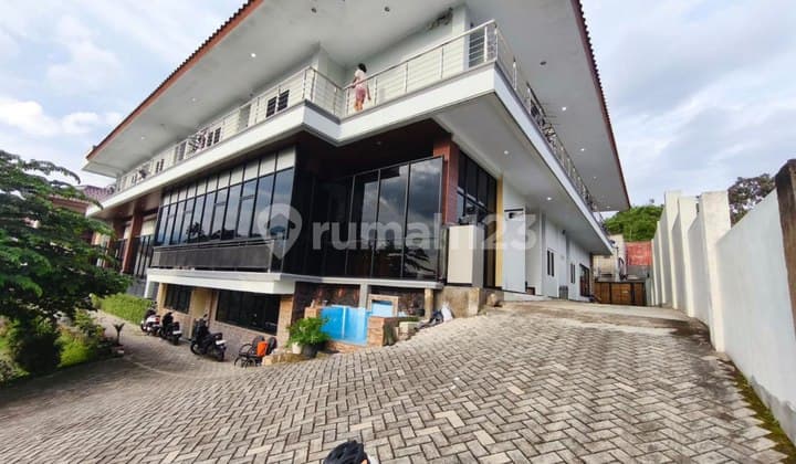 Quick Sale: Main House + Exclusive Female-Only Boarding House in Jatinangor, Good Investment