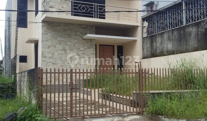 Rumah 2 Lantai Modern Minimalis Di Pusat Kota Bogor