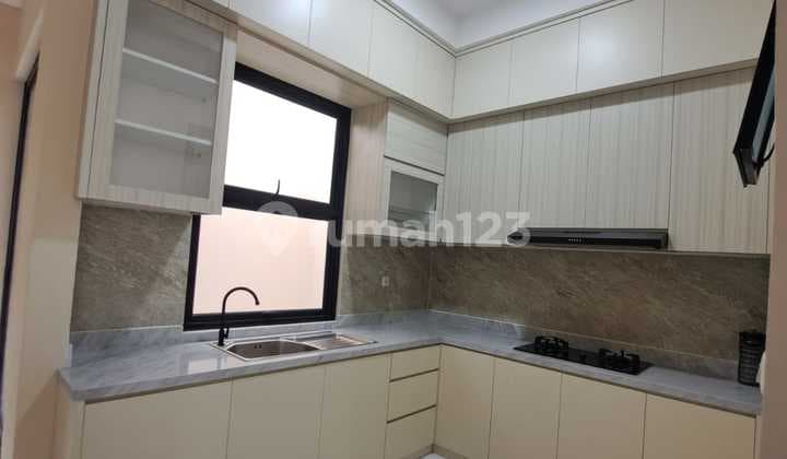 Rumah Brand New 2 Lantai di Kencana Loka BSD, Tangerang Selatan